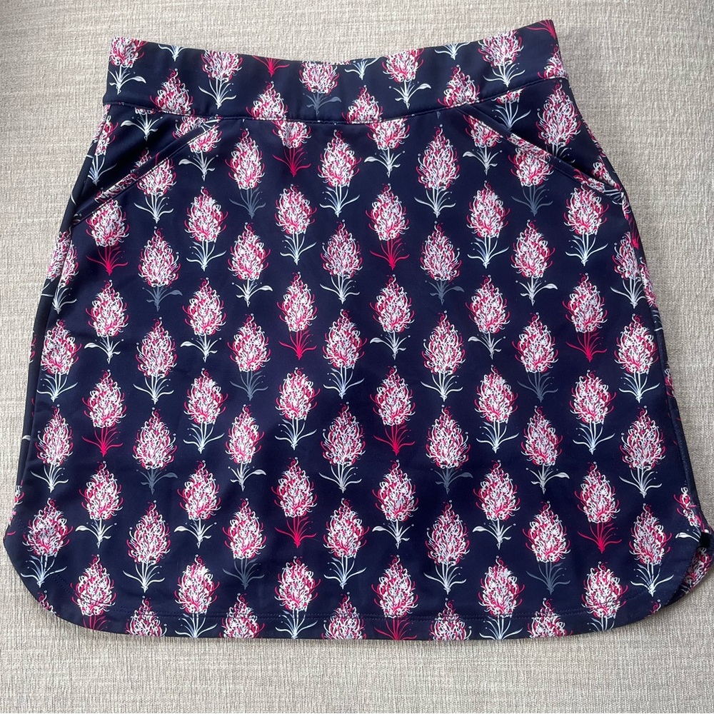 Stylish Peter Millar Navy Floral Golf Skort. Women's Size: Small.